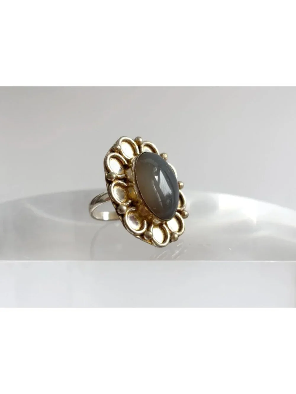 Grey Agate Cabochon Oval Stone Scalloped Sterling Silver 925 Vintage Ring - sz 9